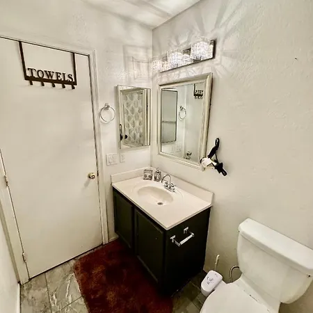 Cozy Private Room With Shared Bathroom Inside A House Phoenix Extérieur photo