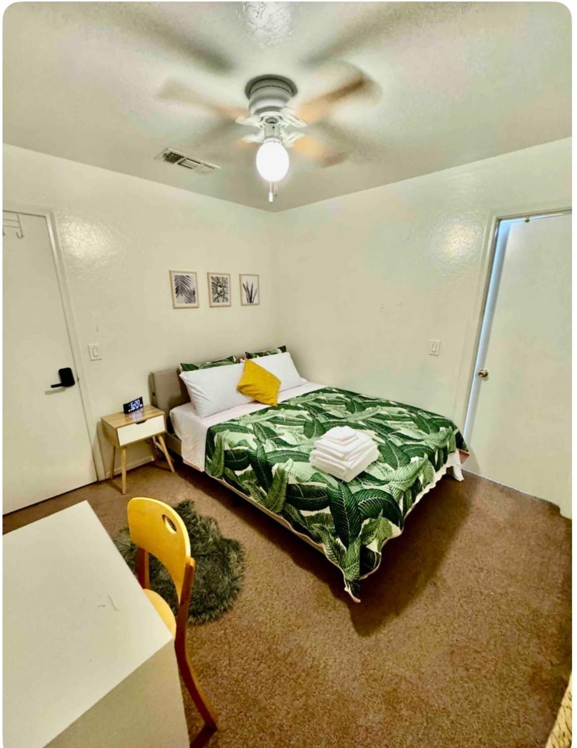 Séjour chez l'habitant Cozy Private With Shared Bathroom Inside A House Phoenix