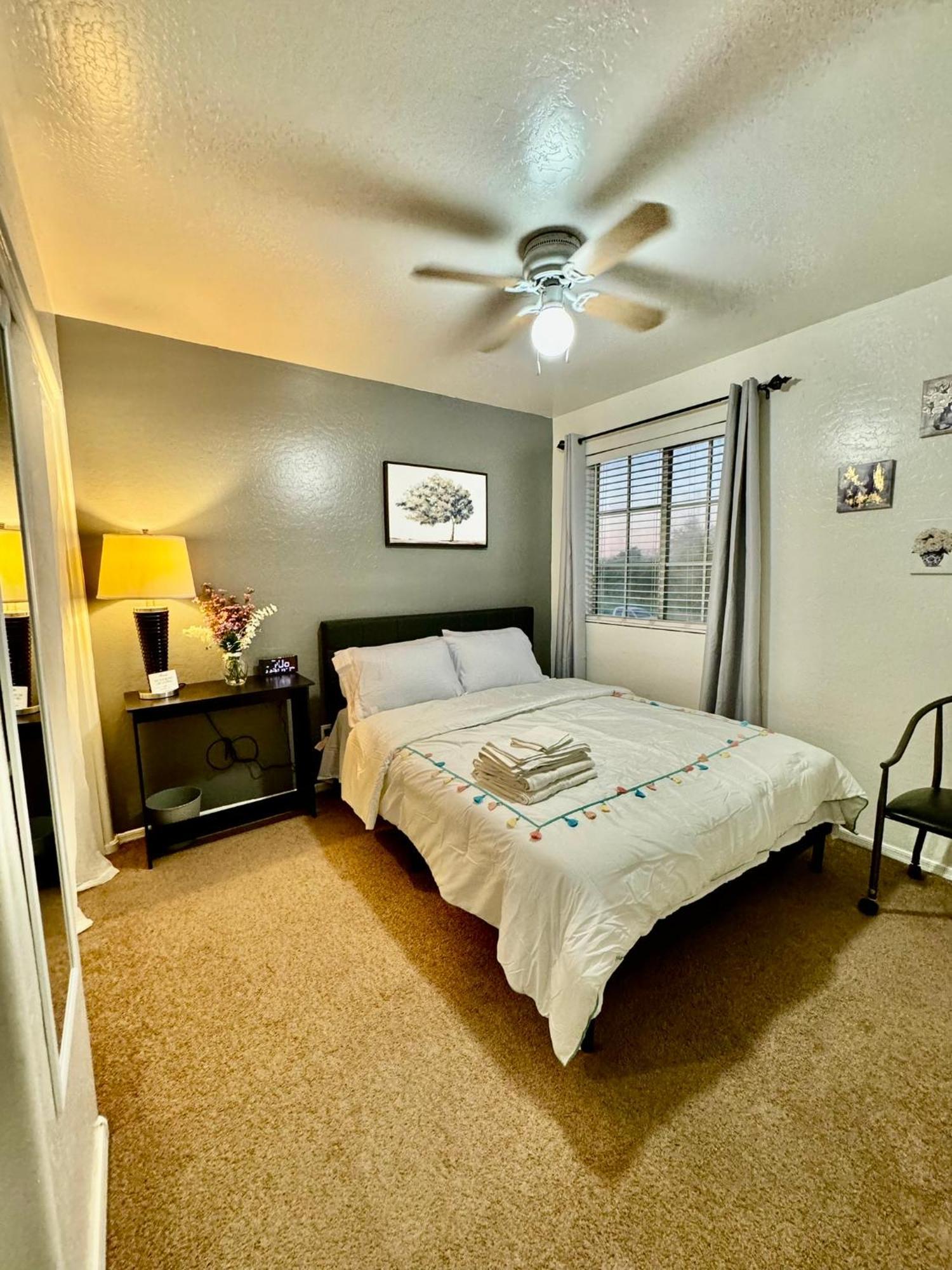 Cozy Private With Shared Bathroom Inside A House * Phoenix